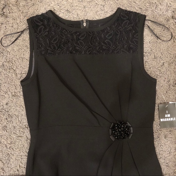 Sandra Darren Dresses & Skirts - NEW Elegant Black Lace Dress